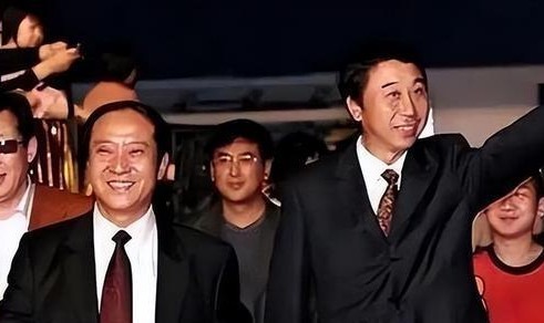 官方网站-万万没想到，折腾半生倾家荡产的牛群，被美国毕业的儿子这样对待