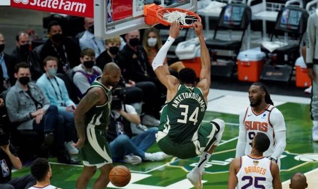 官方网站-字母两战83分25板 想限制他艾顿不能再被犯规锁死