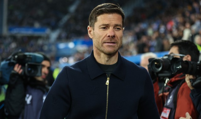 官方网站-阿斯：根据西甲规定，哈维·阿隆索本赛季不能执教其他西班牙球队